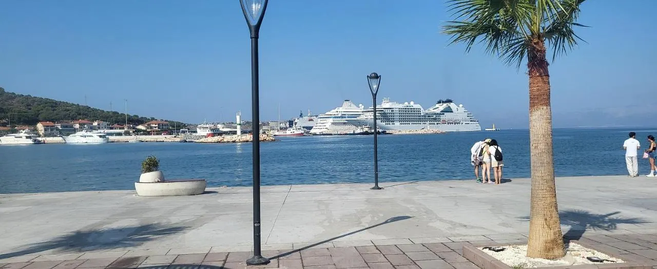 Picasso Suites Çeşme Gazde/Camere de închiriat